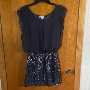 Chic Grey Sequin Dress